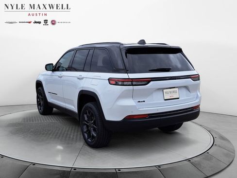 New 2025 Jeep Grand Cherokee Limited image 14