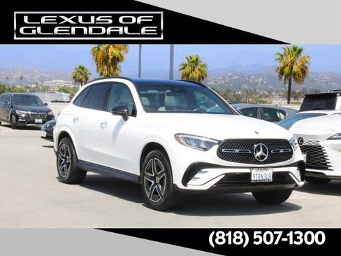 Used 2025 Mercedes-Benz GLC 300 image 1