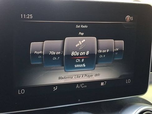 Used 2018 Mercedes-Benz GLC 300 4MATIC image 18