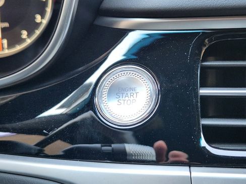 Used 2024 Genesis G70 3.3T Advanced image 19