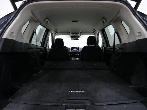 Used 2025 Nissan Rogue SV image 27