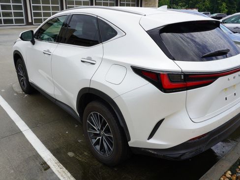 Certified 2024 Lexus NX 250 FWD w/ Towing Package (2000 Lbs) image 8