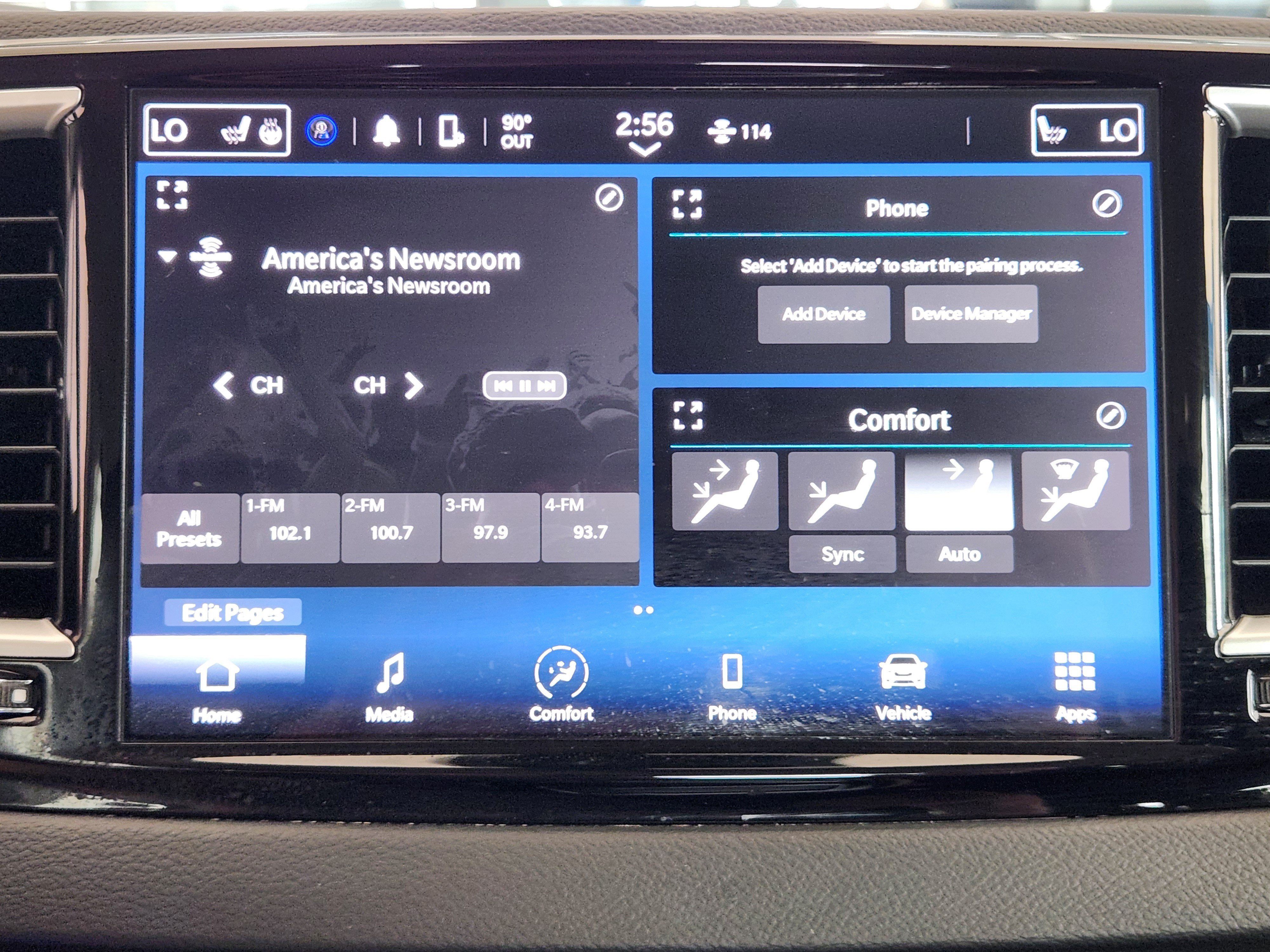 Used 2023 Chrysler Pacifica Touring-L FWD image 18