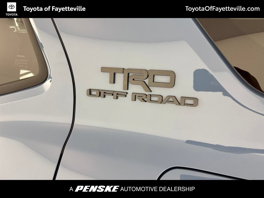 Certified 2025 Toyota 4Runner TRD Off-Road Premium AWD/4WD image 3