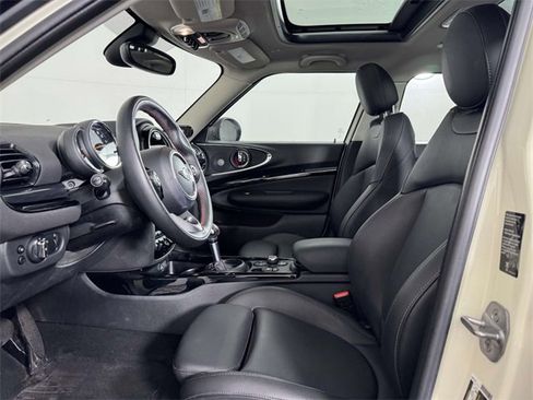 Used 2019 MINI Cooper Clubman S w/ Premium Package image 4