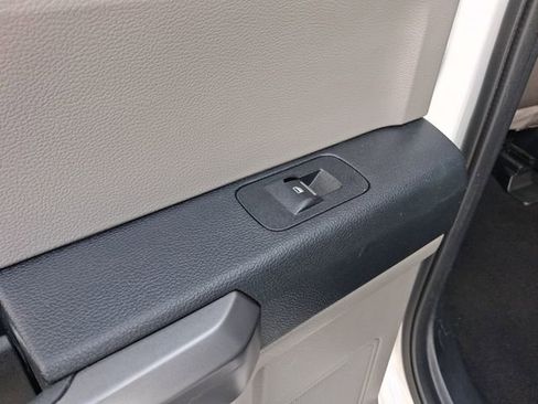 Used 2019 Ford F150 XLT w/ Equipment Group 302A Luxury image 10