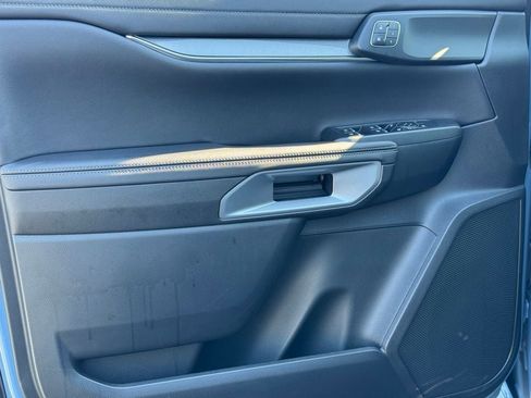 Used 2025 Ford Ranger Lariat w/ FX4 Off-Road Package image 15