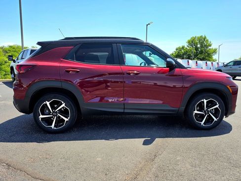 Used 2023 Chevrolet TrailBlazer RS w/ Sun and Liftgate Package AWD/4WD image 11