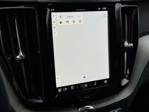 Certified 2025 Volvo XC60 B5 Plus image 21