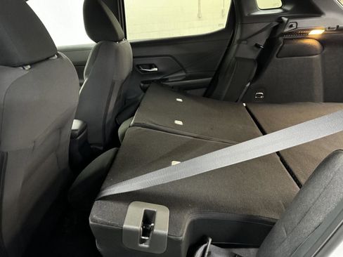 Used 2025 Nissan Kicks SV image 24