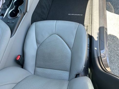 Used 2023 Toyota Camry XLE FWD image 32