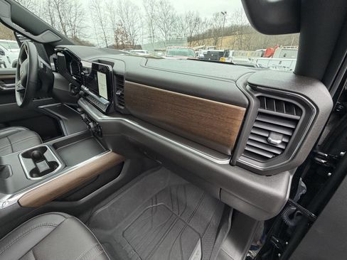 Used 2024 Chevrolet Silverado 3500 High Country w/ High Country Premium Package image 51