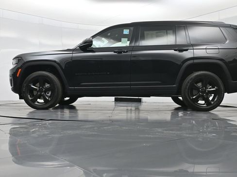 New 2025 Jeep Grand Cherokee L Altitude image 53