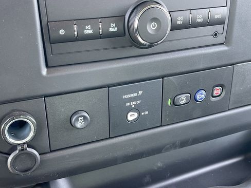 New 2025 GMC Savana 2500 Extended w/ Driver Convenience Package image 14