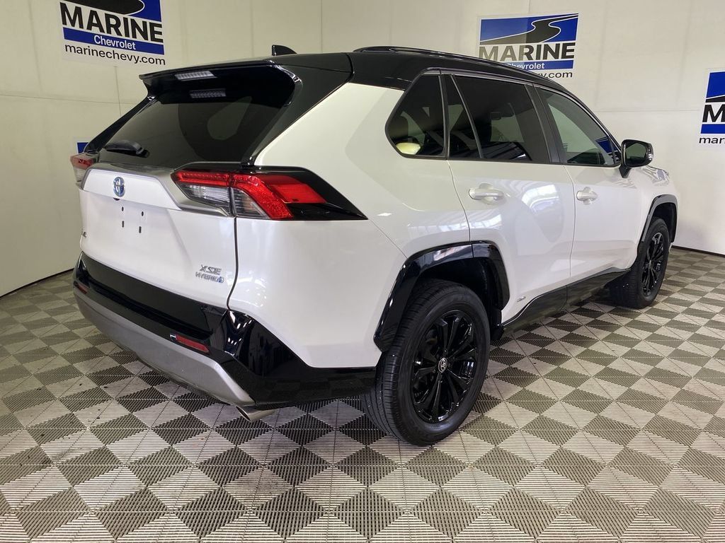 Used 2023 Toyota RAV4 XSE AWD/4WD image 13