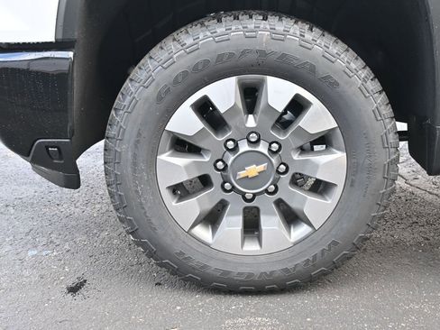 New 2026 Chevrolet Silverado 2500 Custom w/ Custom Value Package AWD/4WD image 14