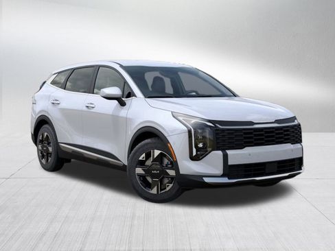 New 2026 Kia Sportage LX image 8