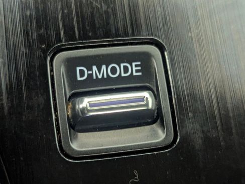 Used 2021 Nissan Rogue SV w/ Premium Package image 29