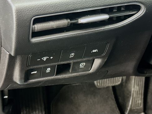 Used 2023 Hyundai Sonata SE FWD image 17
