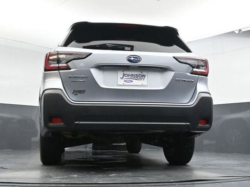 Used 2024 Subaru Outback Premium image 34