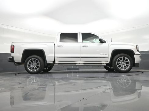 Used 2017 GMC Sierra 1500 Denali RWD image 28