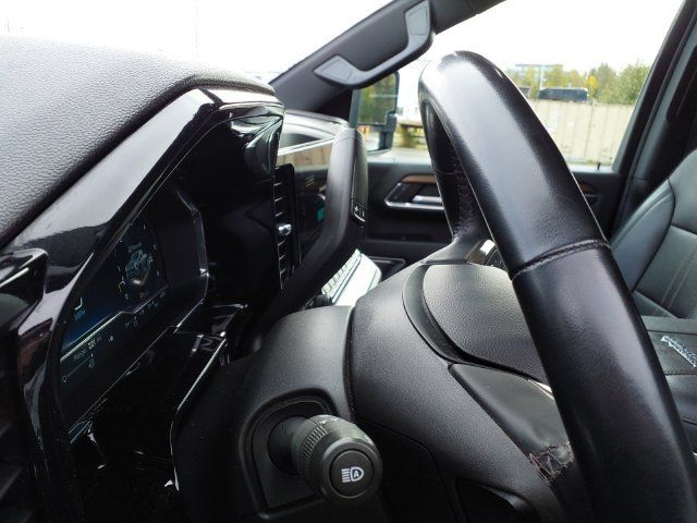 Used 2024 Chevrolet Silverado 3500 High Country w/ High Country Premium Package AWD/4WD image 18