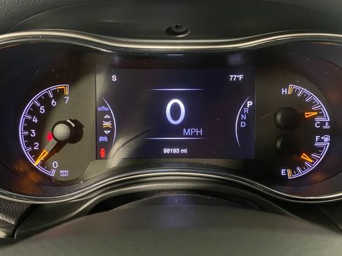 Used 2020 Jeep Grand Cherokee Altitude AWD/4WD image 17