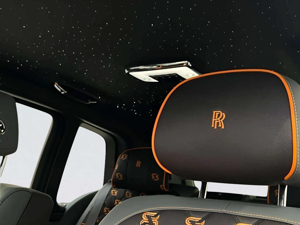 Certified 2025 Rolls-Royce Cullinan Black Badge AWD/4WD image 15