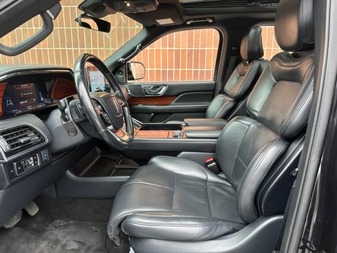 Used 2024 Lincoln Navigator L 4WD image 26