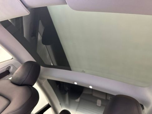 Used 2021 Tesla Model 3 Standard Range Plus RWD image 23