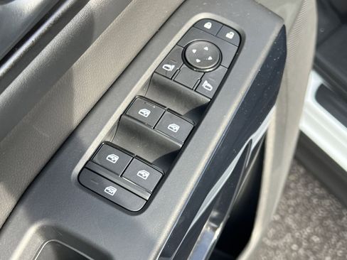 New 2026 Nissan Pathfinder SV AWD/4WD image 13