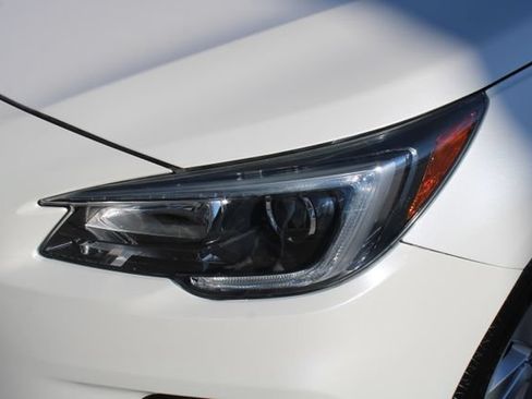 Used 2019 Subaru Outback 2.5i Premium AWD/4WD image 11