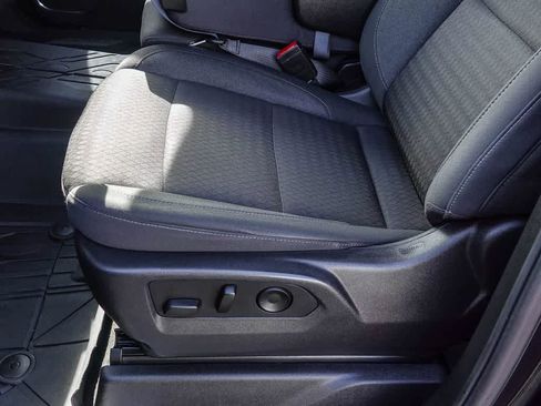 Used 2023 Chevrolet Silverado 1500 LT image 20