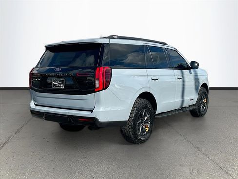 Used 2025 Ford Expedition Tremor image 7