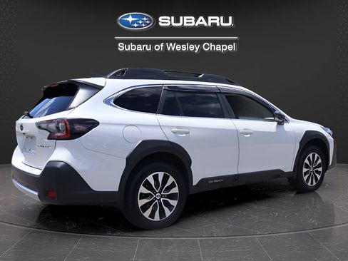 Certified 2023 Subaru Outback Limited AWD/4WD image 7