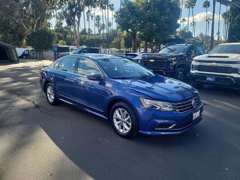 Used 2017 Volkswagen Passat 1.8T S image 2