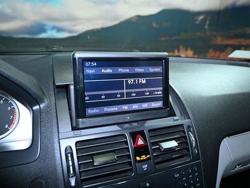 Used 2008 Mercedes-Benz C 300 Sedan image 31