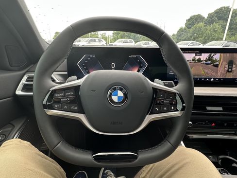 Used 2025 BMW 330i xDrive Sedan w/ Premium Package image 17