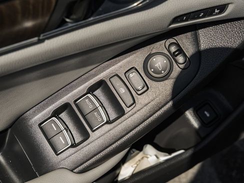 Used 2018 Honda Accord Touring image 38