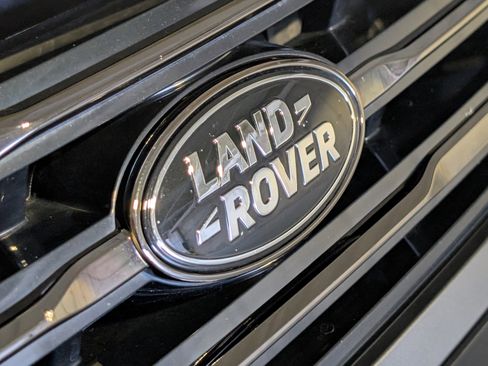 Used 2024 Land Rover Range Rover SV image 13