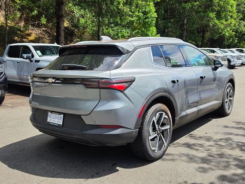 New 2026 Chevrolet Equinox EV LT AWD/4WD image 5