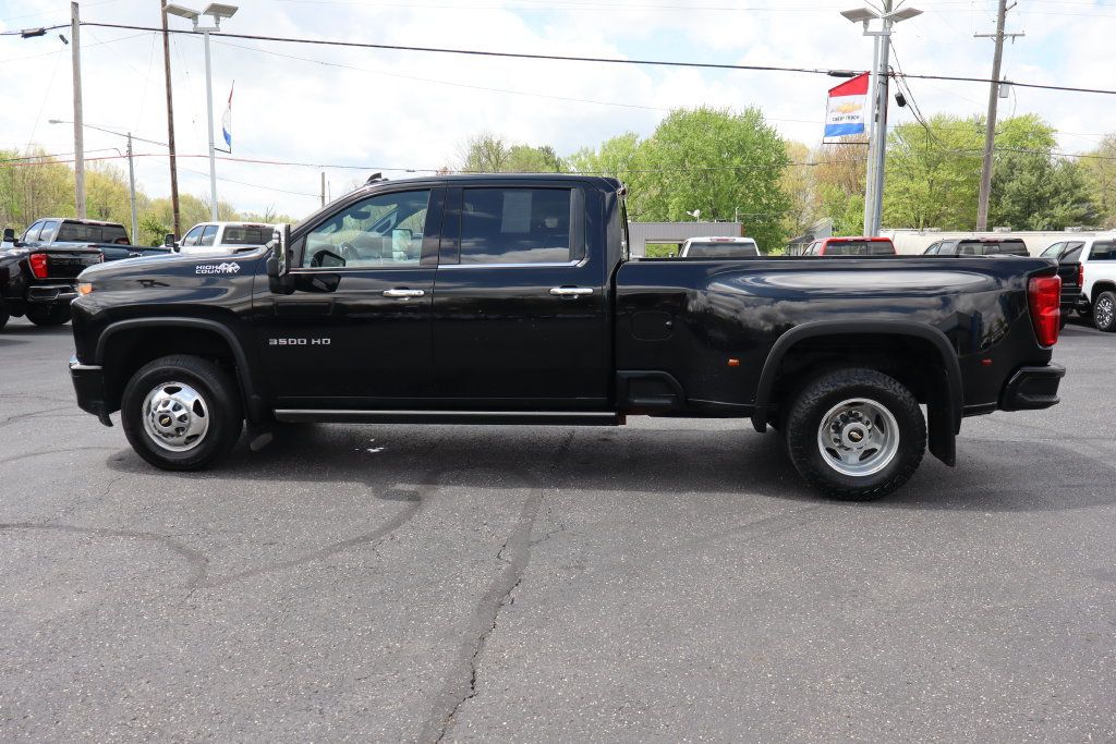 Used 2022 Chevrolet Silverado 3500 High Country AWD/4WD image 33