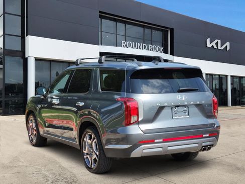 Used 2024 Hyundai Palisade SEL w/ Premium Package FWD image 6