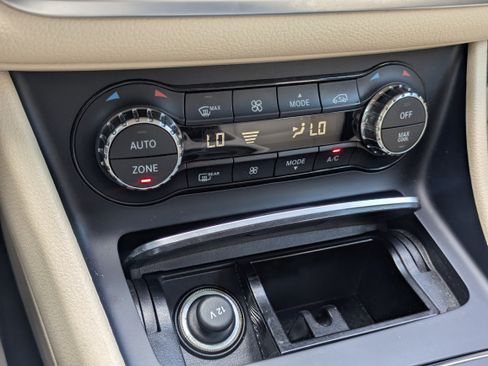 Certified 2018 Mercedes-Benz GLA 250 image 27