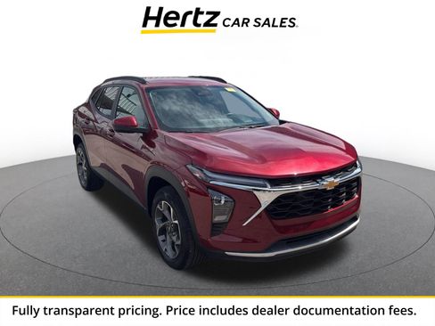 Used 2025 Chevrolet Trax LT w/ LT Convenience Package FWD image 1