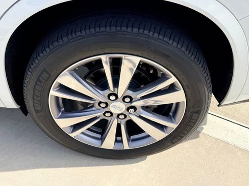 Used 2020 Cadillac XT6 Premium Luxury image 9