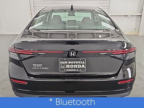 Used 2025 Honda Accord SE image 8
