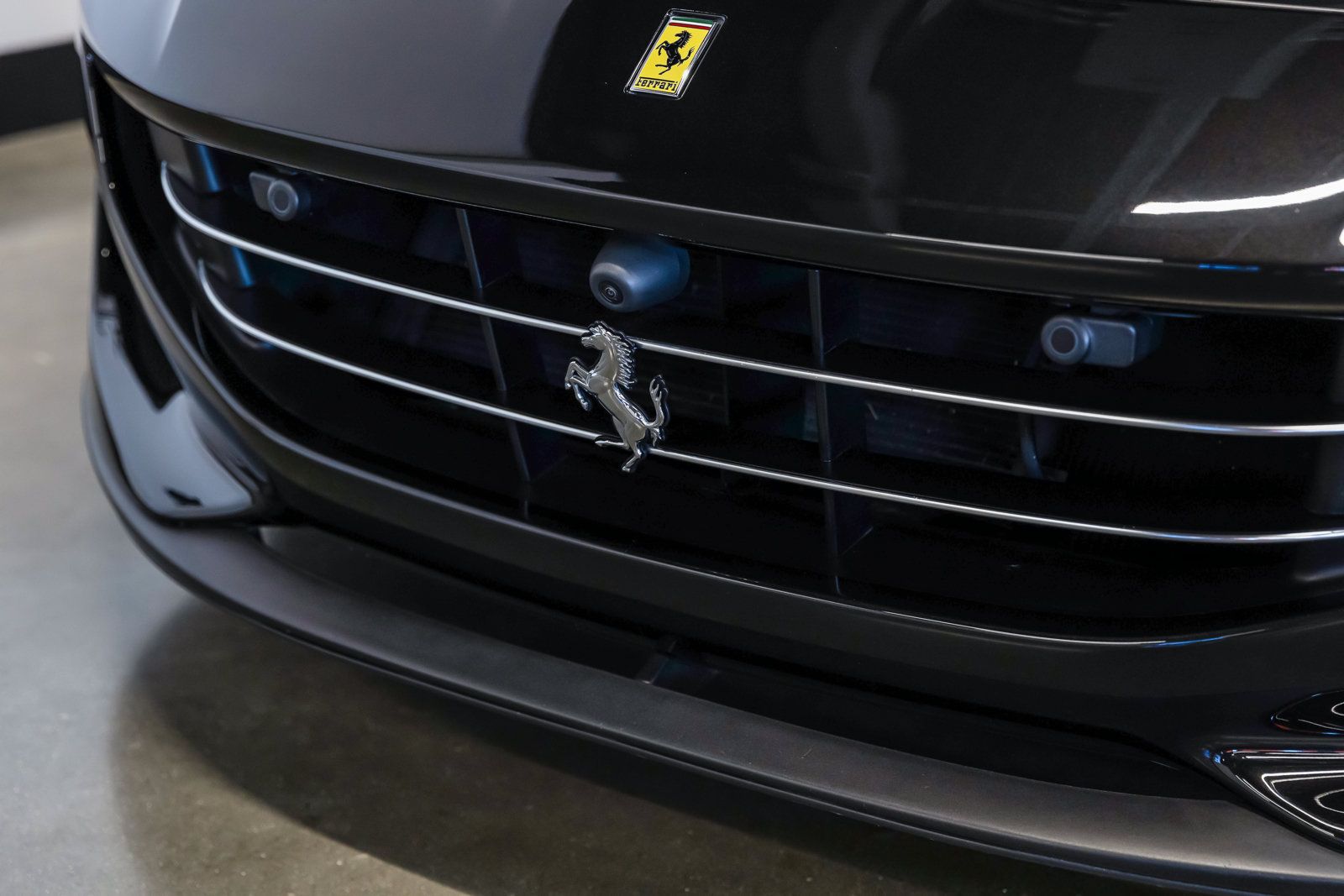 Used 2020 Ferrari Portofino RWD image 26