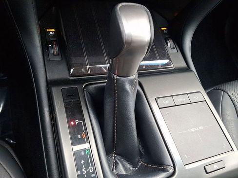 Used 2023 Lexus GX 460 Premium w/ Accessory Package image 16