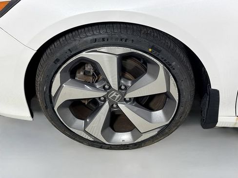 Used 2020 Honda Accord Touring image 29